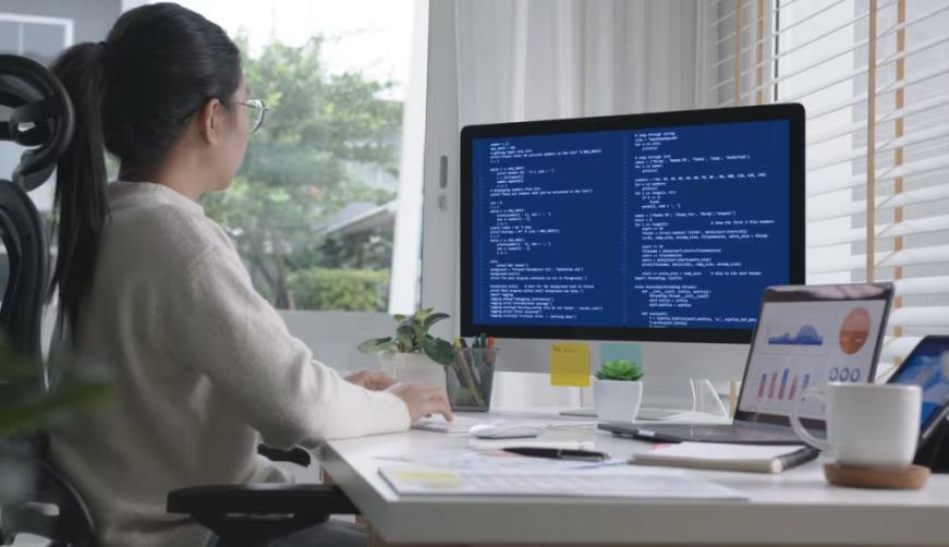 二七区企业数字化解决方案：机器学习赋能商业模式升级的核心路径